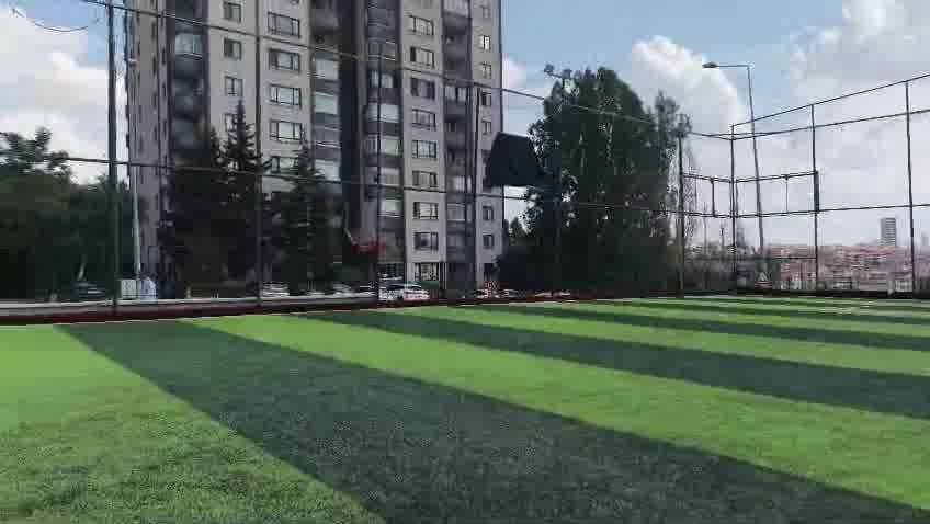 Ada Halı Saha Kırkkonaklar sahadan şehir manzarası